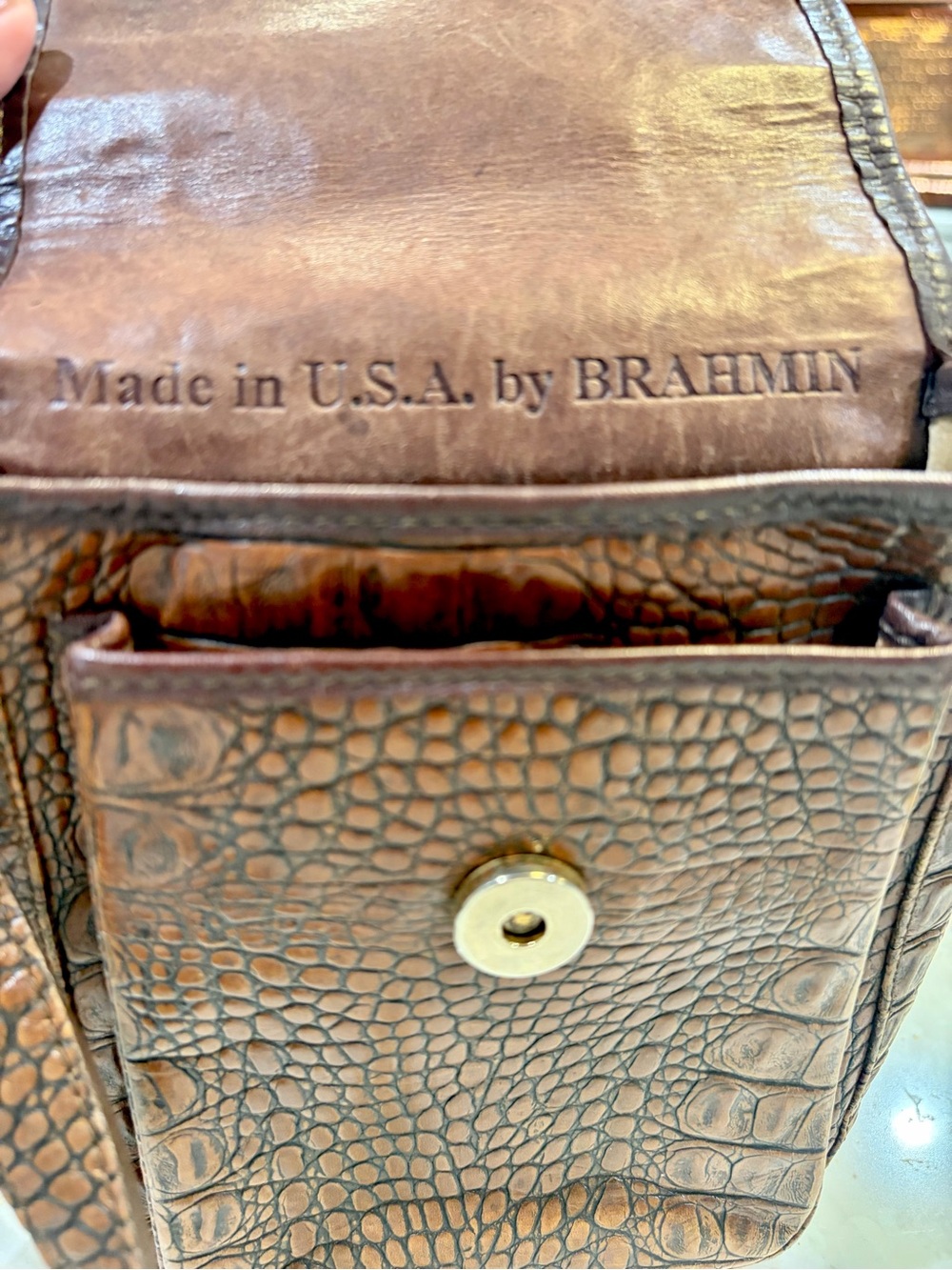 Vintage Brahmin Brown Croc-Embossed Leather Flap North South Crossbody Bag - Picture 16 of 17